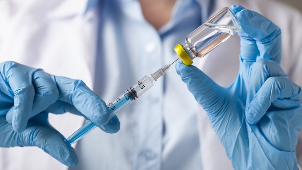 Сегодня началась вакцинация от гриппа, для групп риска вакцинация будет бесплатной