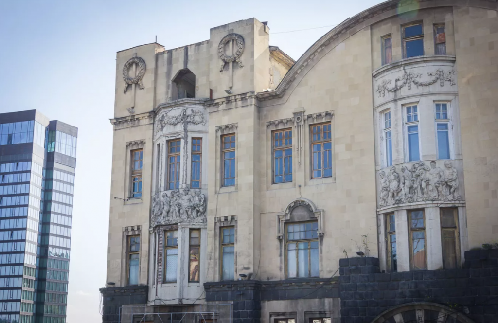 QR-коды помогут узнать главное о памятниках в Тбилиси – новый проект мэрии