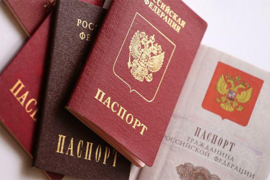 Кабмин внес в Госдуму законопроект об упрощении получения иностранцами гражданства РФ